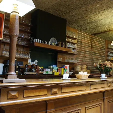 Szálloda Les Chevaliers Laon