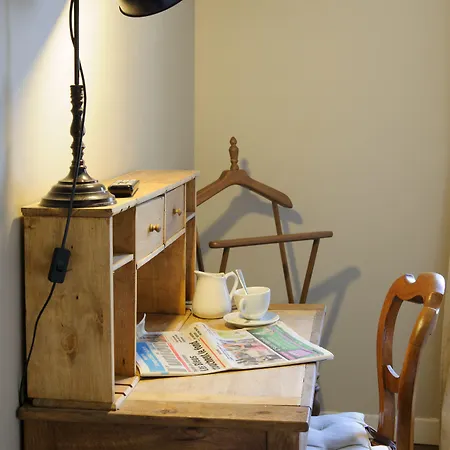 Les Chevaliers Szálloda Laon