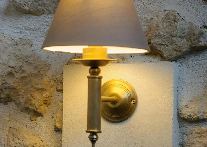 Les Chevaliers Hotel